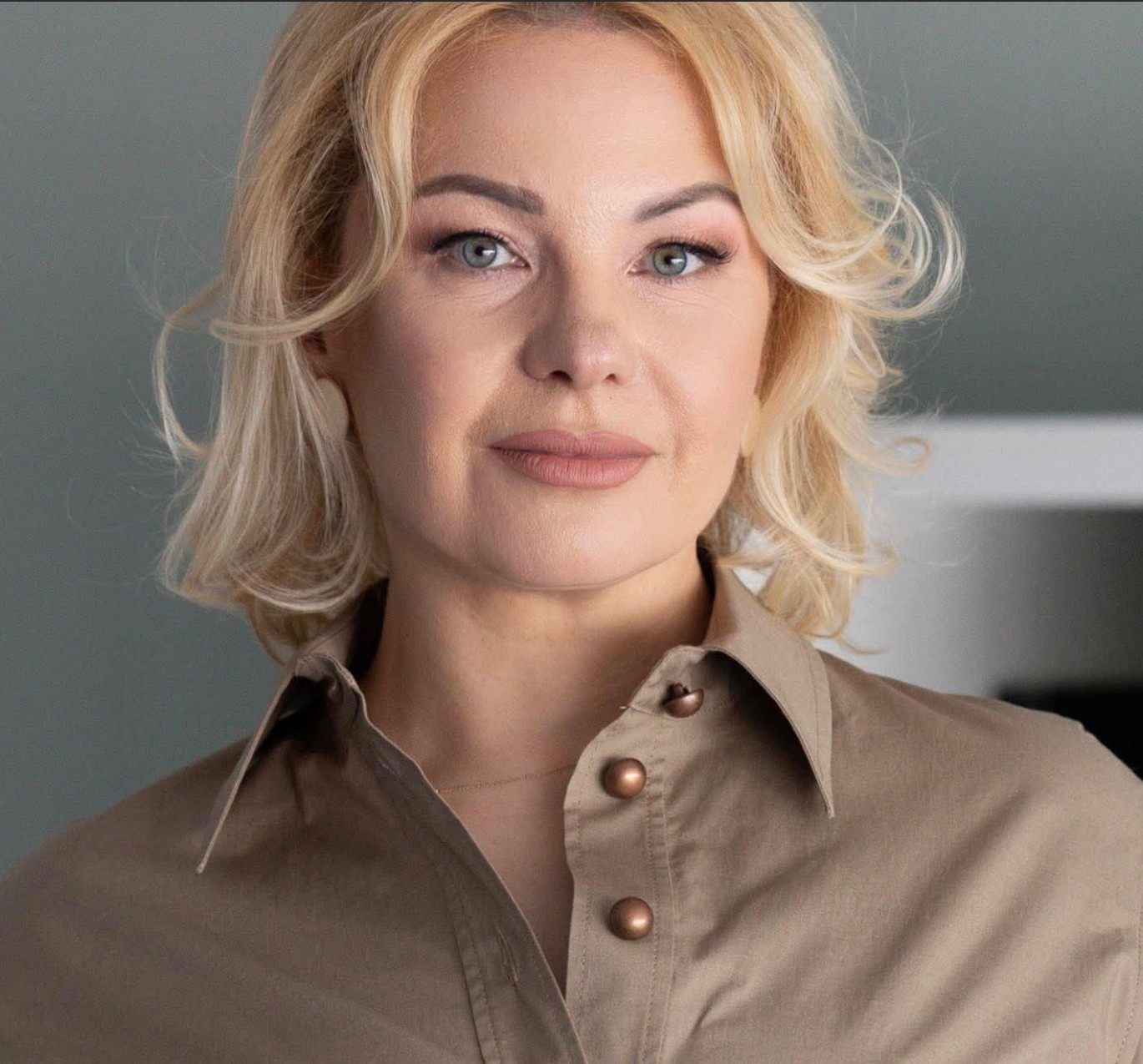 Цветелина Ненова